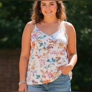 Torrid V-Neck Camisole Womens Size 1 Adjustable Spaghetti Straps Cream Floral
